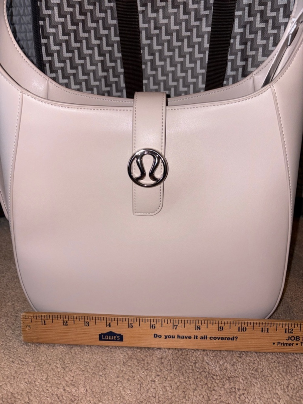 LARGE LULULEMON CLASSY SHOULDER BAG CASHEW FULL INCLUSION SHOP BAG, DUST BAG NWT - Picture 14 of 15